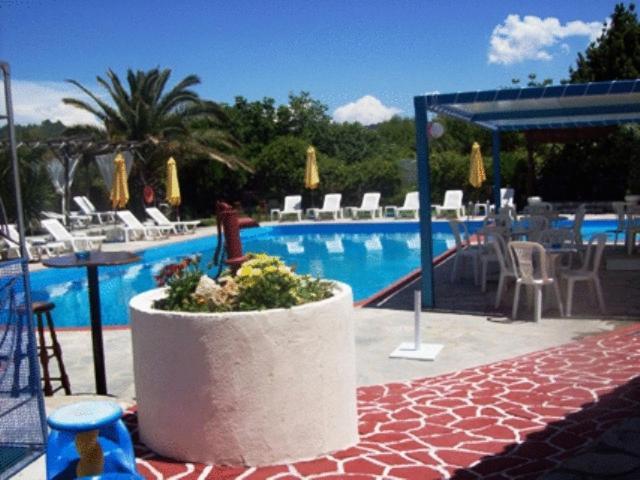 Aquarius Hotel Fourka Exterior foto